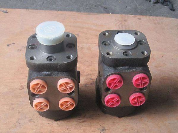 叉車轉向器總成